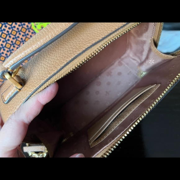 ❌SOLD❌ Tory Burch Britten Crossbody - Picture 4 of 5